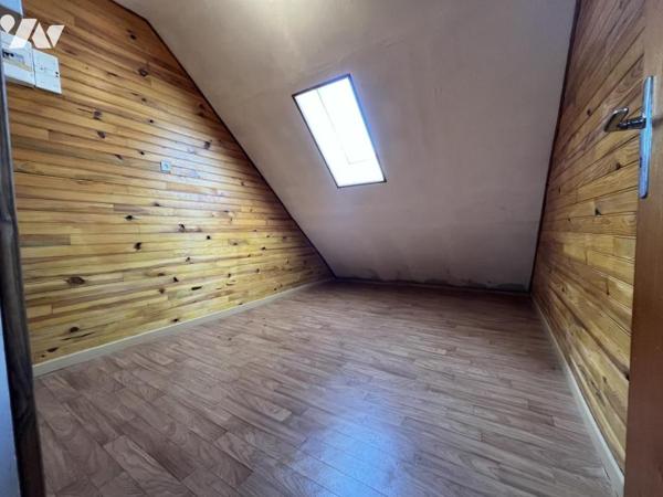 La Chapelle centre, maison non mitoyenne 10 pièces, 165 m² sur parcelle de 539 m²