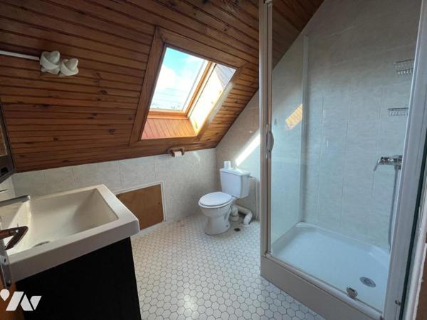 La Chapelle centre, maison non mitoyenne 10 pièces, 165 m² sur parcelle de 539 m²