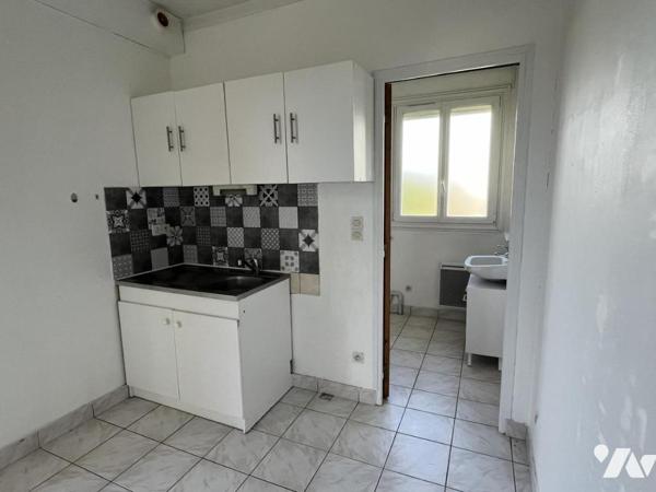 La Chapelle centre, maison non mitoyenne 10 pièces, 165 m² sur parcelle de 539 m²