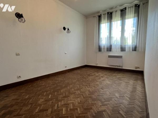 La Chapelle centre, maison non mitoyenne 10 pièces, 165 m² sur parcelle de 539 m²