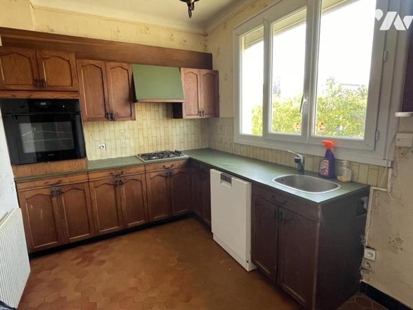 La Chapelle centre, maison non mitoyenne 10 pièces, 165 m² sur parcelle de 539 m²