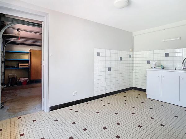 Location maison près de SAINT MARTIN SUR LE PRE - 7 pièce(s) - 226 m² - 1 275 €/mois