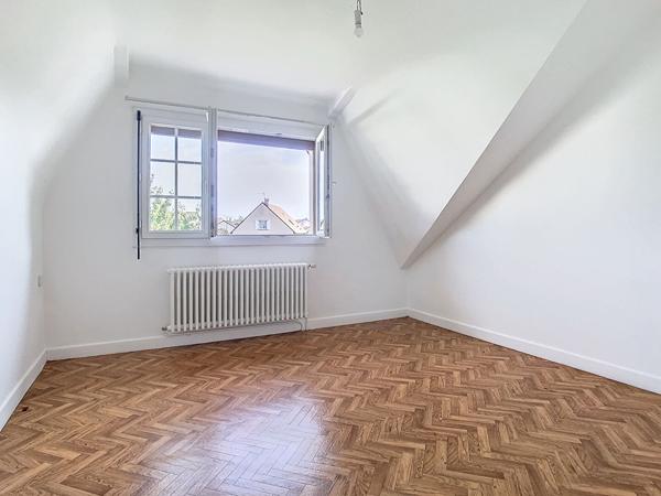 Location maison près de SAINT MARTIN SUR LE PRE - 7 pièce(s) - 226 m² - 1 275 €/mois