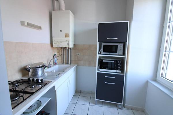 62 AV MARECHAL FOCH - STUDIO MEUBLE AU REZ-DE-CHAUSSEE