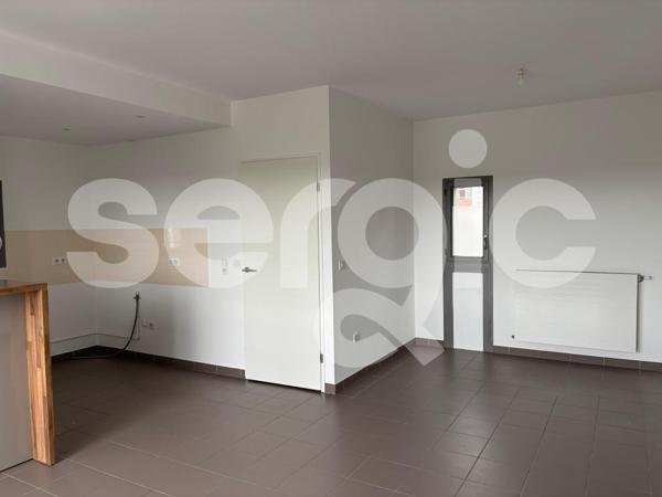 Location 3 Pieces 70 80090 Amiens 25 1274 01 0023