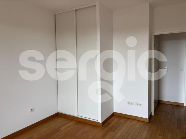 Location 3 Pieces 70 80090 Amiens 25 1274 01 0023