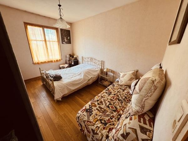 Maison à vendre |  Châlus |  6 pièces | 110 m²