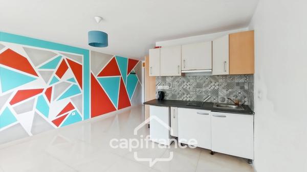 Bagnolet limite Montreuil-A vendre studio de 23m2-2ème étage avec ascenseur-Vue dégagée-calme-5 mn à pied métro L3