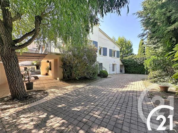 Maison à vendre  6 pièces - 250 m 2   CAVAILLON  - 84