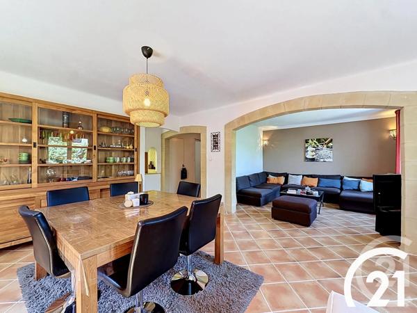 Maison à vendre  6 pièces - 250 m 2   CAVAILLON  - 84