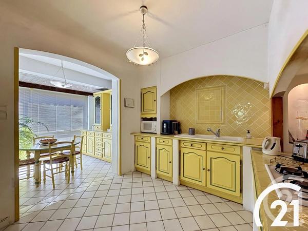 Maison à vendre  6 pièces - 250 m 2   CAVAILLON  - 84