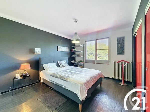 Maison à vendre  6 pièces - 250 m 2   CAVAILLON  - 84