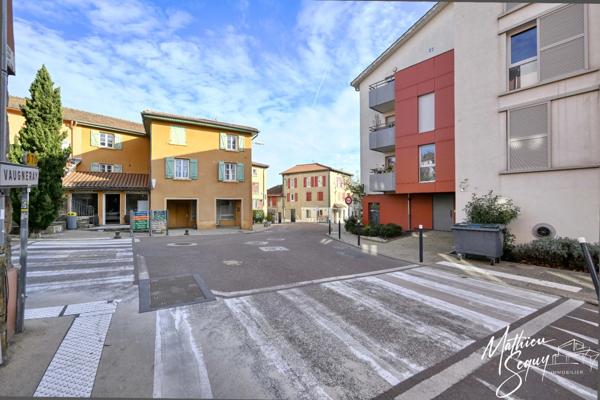 Un joli terrain recherche ses futurs propriétaires pour implanter un nouveau projet de vie!