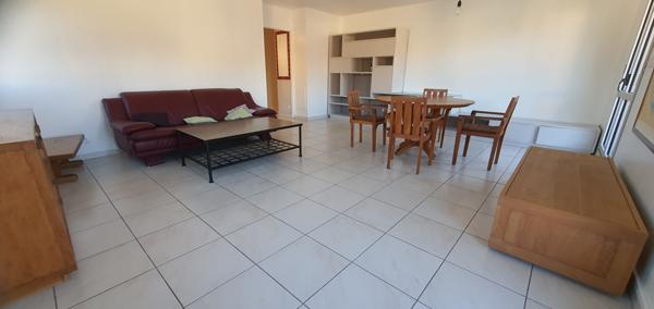 Appartement sur les toits + terrasse + parking+ garage