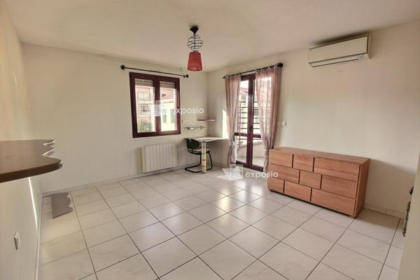 Appartement sur les toits + terrasse + parking+ garage