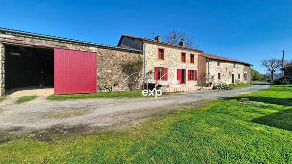 PROPRIÉTÉ DE CARACTÈRE SUR PLUS DE 2,5 HECTARES – ENVIRONNEMENT PRIVILÉGIÉ