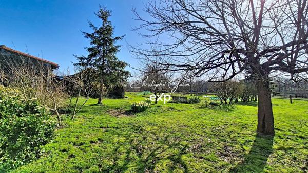 PROPRIÉTÉ DE CARACTÈRE SUR PLUS DE 2,5 HECTARES – ENVIRONNEMENT PRIVILÉGIÉ