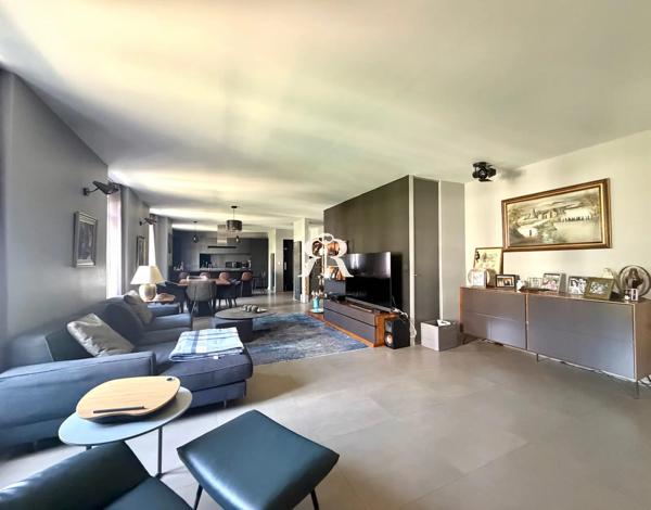 Location Appartement à Royat - 6 pièces, 153 m² | Raymond immobilier