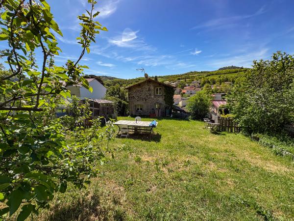 Maison de 58m² sur 646m² de terrain CLEMENSAT