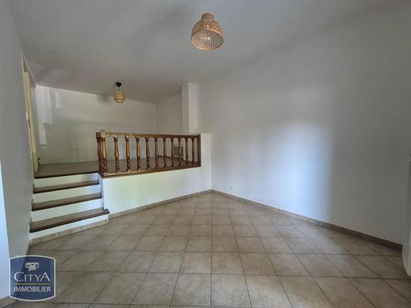 Maison à louer 3 pièces 71.84m² Mormoiron (84570)