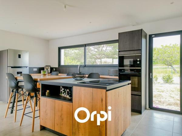 Maison à vendre    4 pièces •  Le Beausset