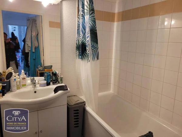 Appartement à louer 2 pièces 47.95m² Beuvrages (59192)