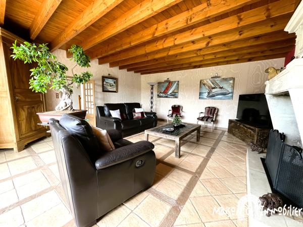 Vente Longère rénovée - 380m² - 9 pièces - Piscine et grand jardin - Proche de COGNAC (Charente)