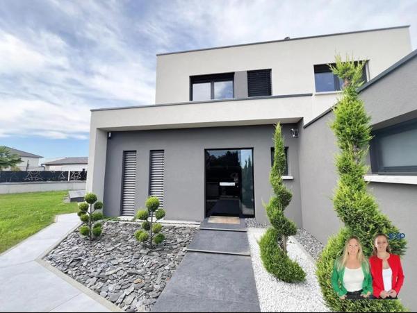 Maison contemporaine avec piscine & spa – 7 pièces