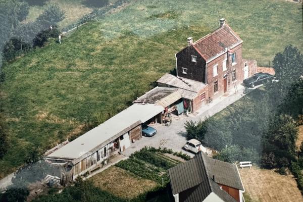 Terrain à bâtir avec maison à rénover