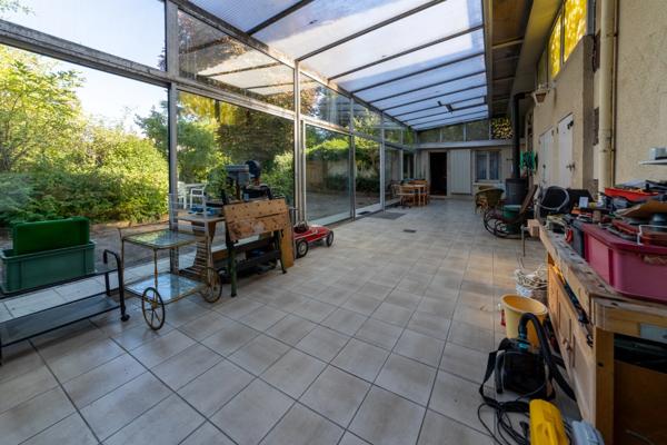 Propriété Ensemble Immobilier à vendre 11 pièces MANTES LA JOLIE (78) - garage - jardin 1000 m² - dépendance