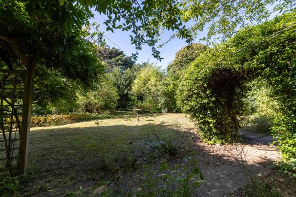 Propriété Ensemble Immobilier à vendre 11 pièces MANTES LA JOLIE (78) - garage - jardin 1000 m² - dépendance