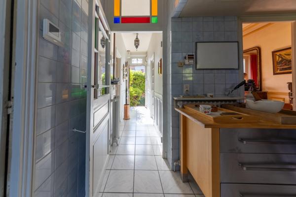 Propriété Ensemble Immobilier à vendre 11 pièces MANTES LA JOLIE (78) - garage - jardin 1000 m² - dépendance