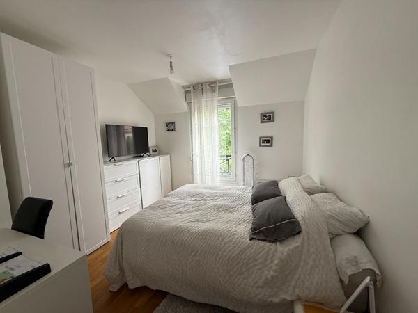 Maison 4 pièces 82m² avec Terrain de 160.48m² et Parking sur Alfortville