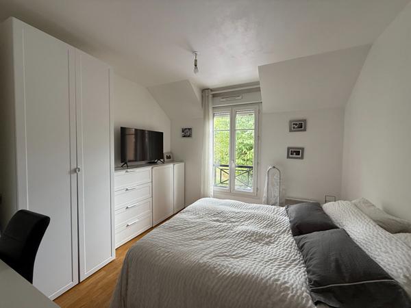 Maison 4 pièces 82m² avec Terrain de 160.48m² et Parking sur Alfortville