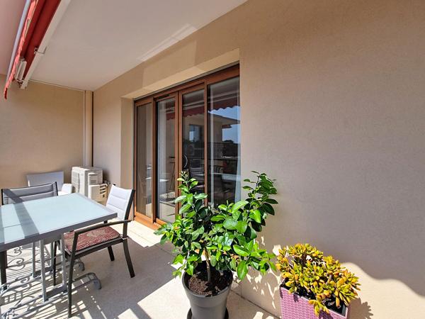 SAINT-AYGULF T3 VUE MER TERRASSE GARAGE ET CAVE
