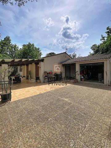 Villa Gareoult 4 pièces 88 m2, Terrain piscinable 2390 m2, Garage, terrasse, cuisine d'été