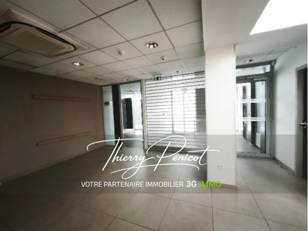 Vente murs / Local Commercial à Louvroil (59720)
