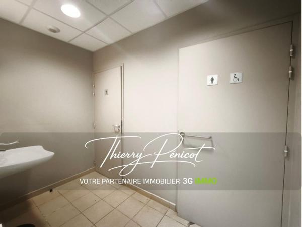 Vente murs / Local Commercial à Louvroil (59720)