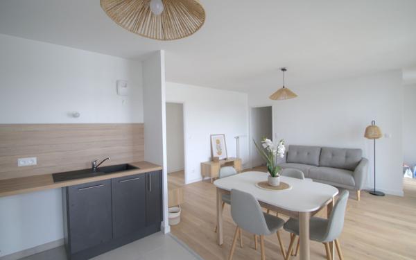 Appartement à vendre    3 pièces • 76 m2 Orléans