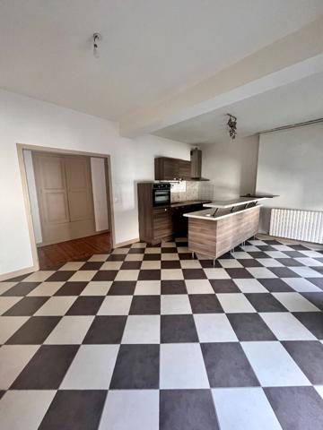 Type V avec PARKING -  Situé en hyper centre de Poitiers