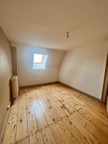 Type V avec PARKING -  Situé en hyper centre de Poitiers