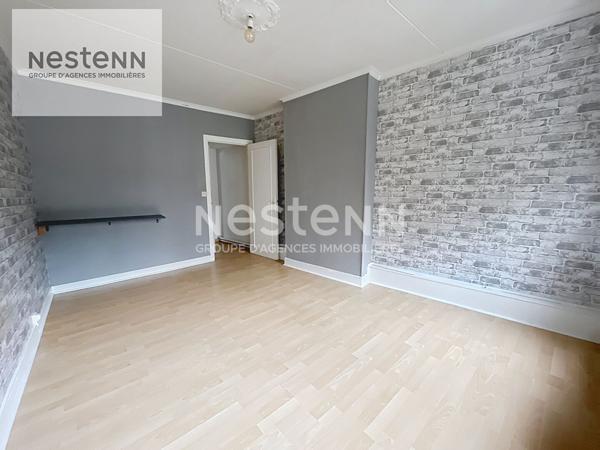 Immeuble mixte comprenant 1 appartement de 95 m2 + 1 local commercial à CALAIS - Rentabilité 9%