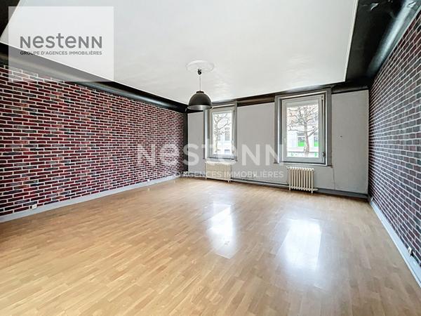 Immeuble mixte comprenant 1 appartement de 95 m2 + 1 local commercial à CALAIS - Rentabilité 9%