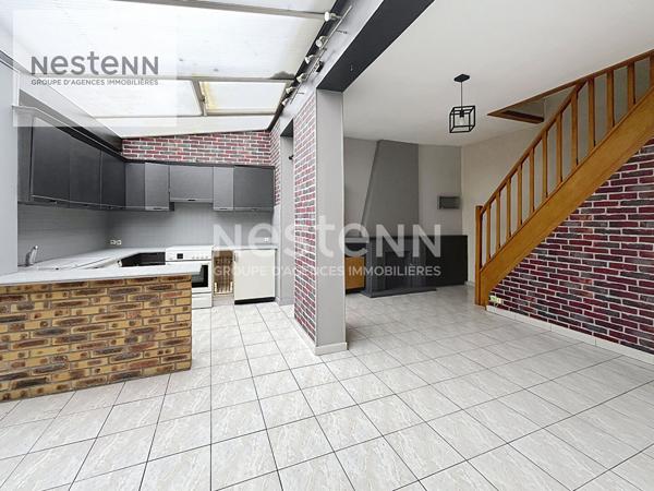 Immeuble mixte comprenant 1 appartement de 95 m2 + 1 local commercial à CALAIS - Rentabilité 9%