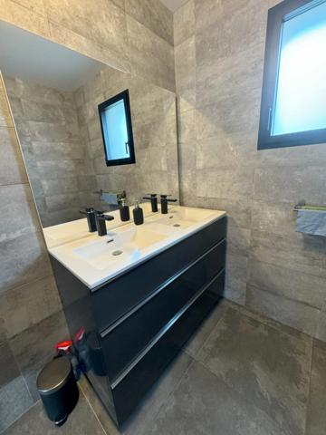 Maison contemporaine à vendre 5 pièces PLOUNEOUR TREZ (29)