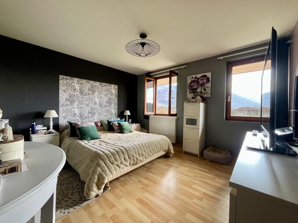 Maison 5 pièces - 230 m²