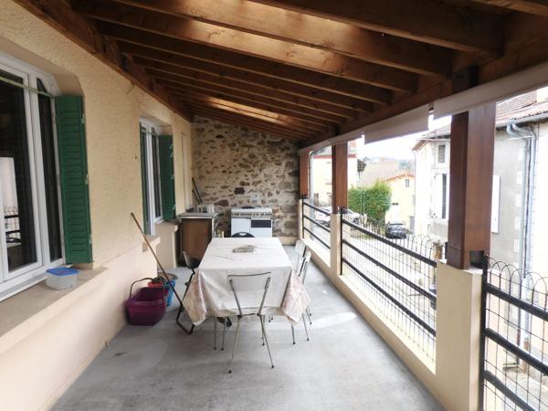 87290 CHATEAUPONSAC - Maison de 74 m², avec belle terrasse extérieure.