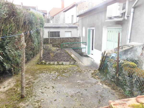 87290 CHATEAUPONSAC - Maison de 74 m², avec belle terrasse extérieure.