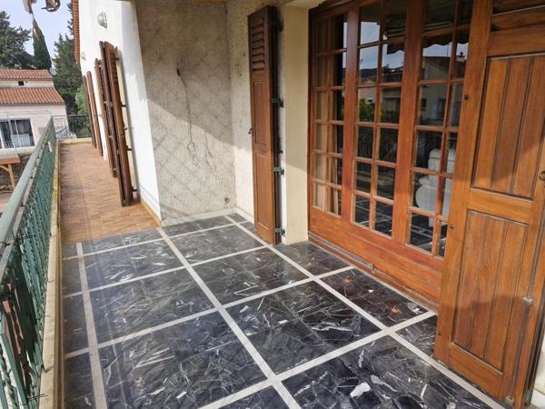 Appartement à SANARY-SUR-MER, 83110 - 6 pièces 144m²