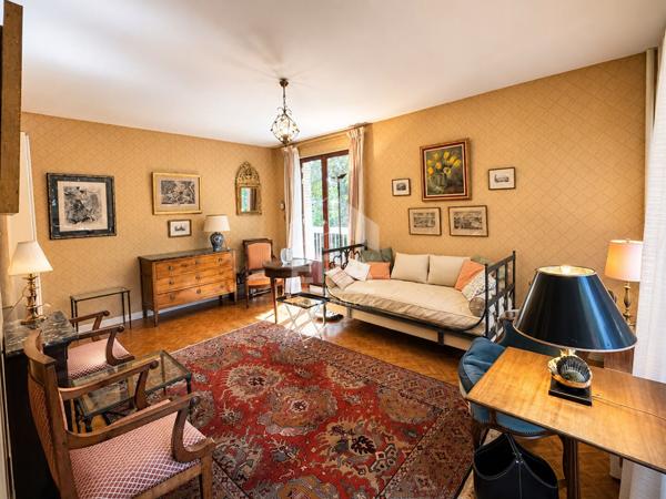 Appartement T3 - balcon sur parc -stationnement privatif - ascenseur